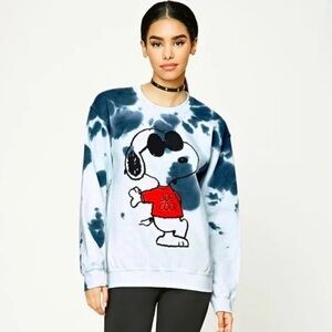 Peanuts - Snoppy Tie Dye Blue And White Snoppy Joe Cool Graphic Sweatshirt Small